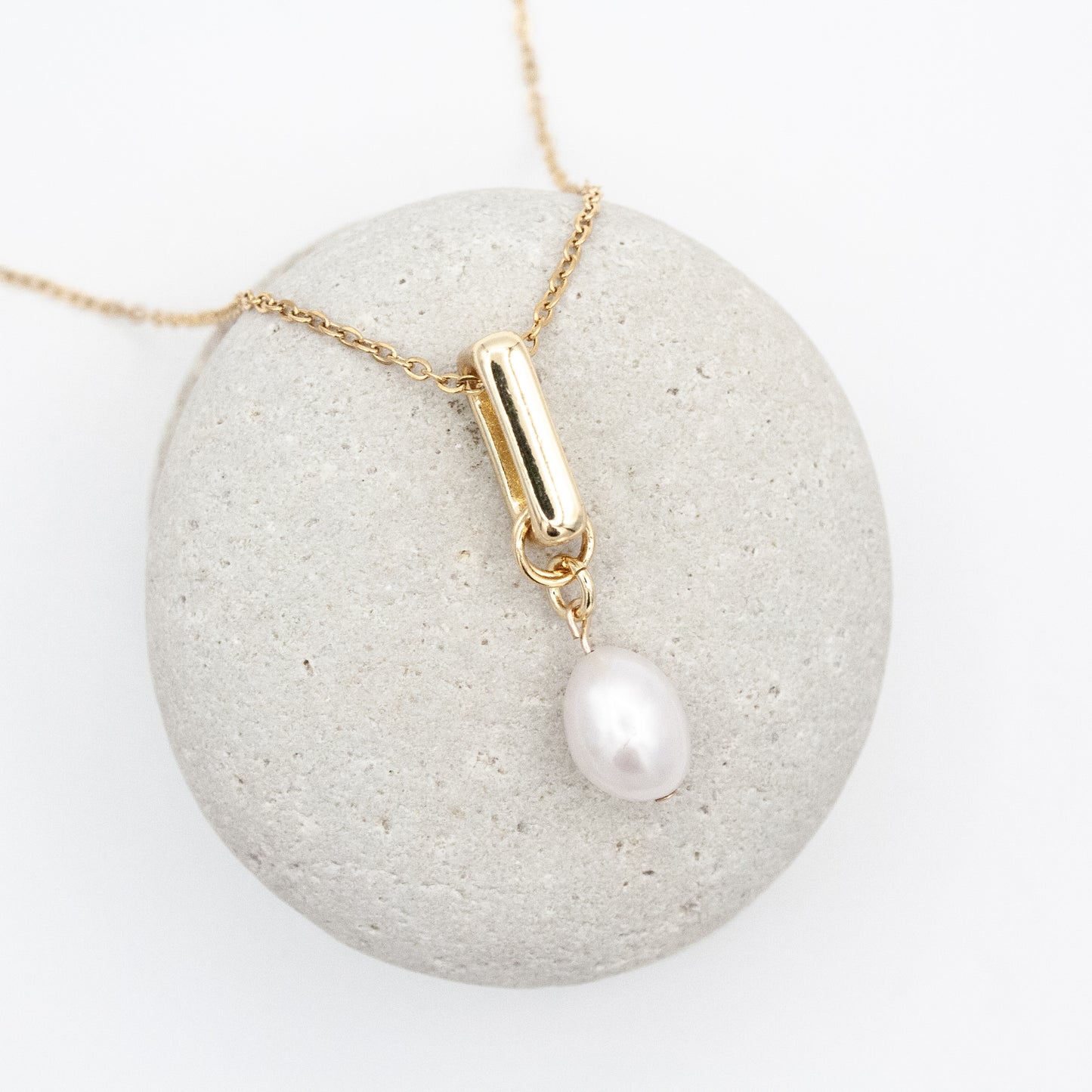 Pearl Moment Necklace :: 14k Gold Filled