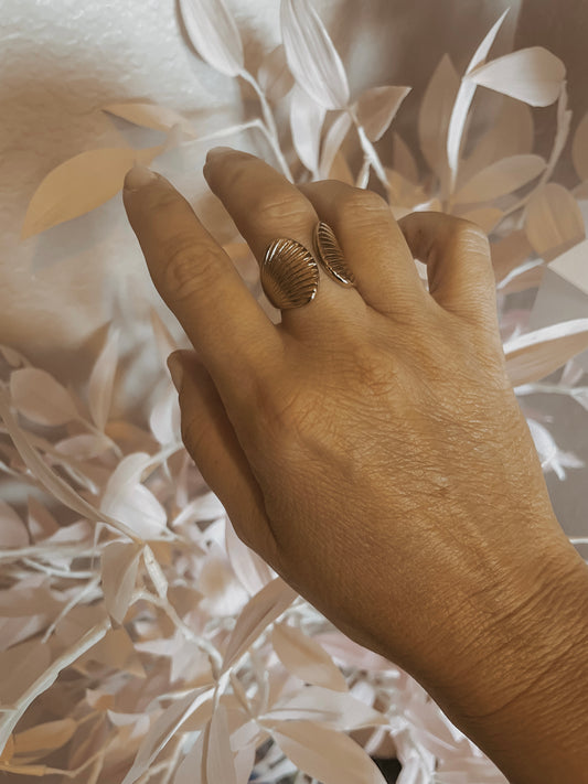 Clam Shell Ring
