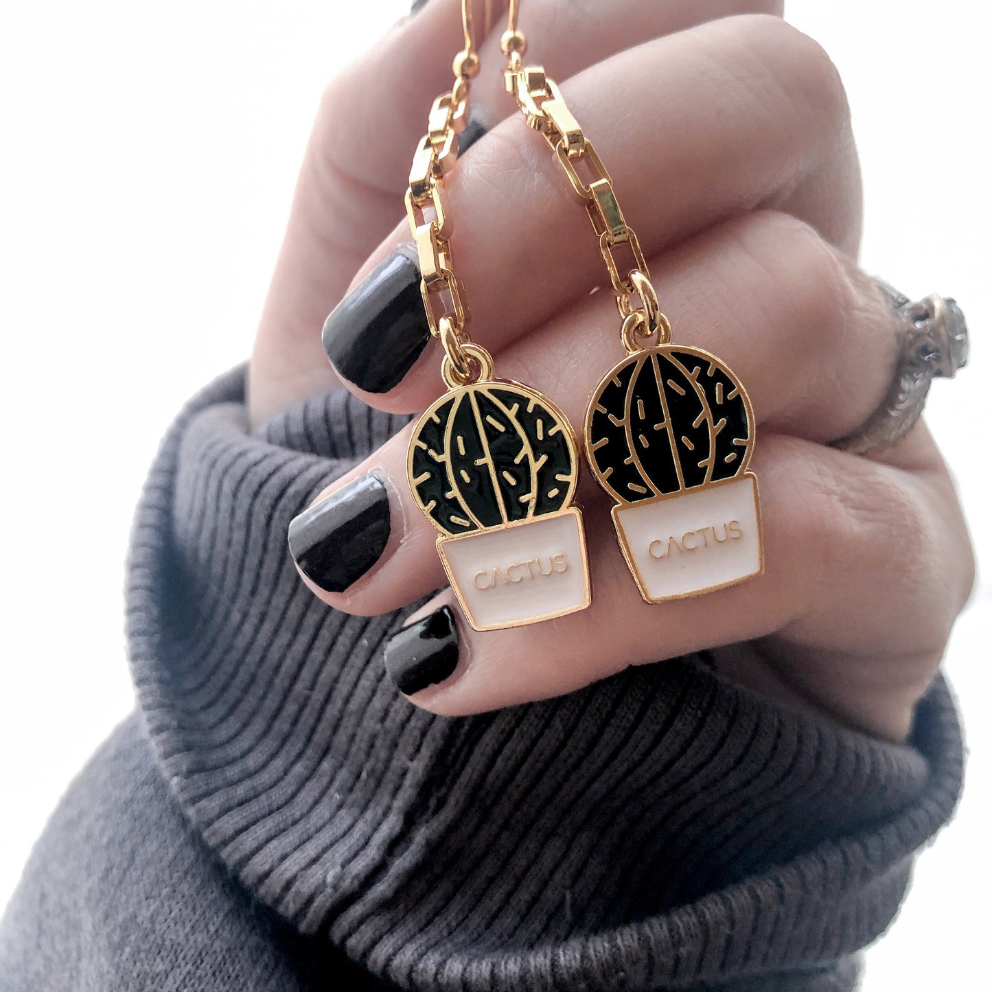 Plant Lovers Cactus Earrings