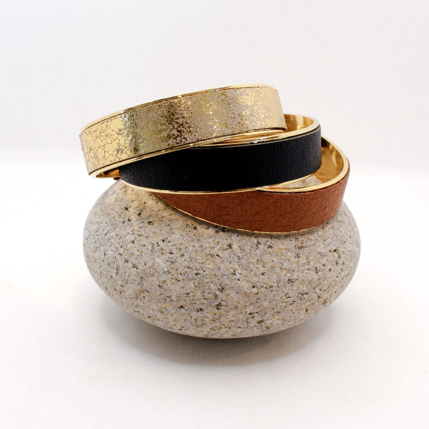 Bijoux Leather & Chain Cuff Bracelet : Metallic