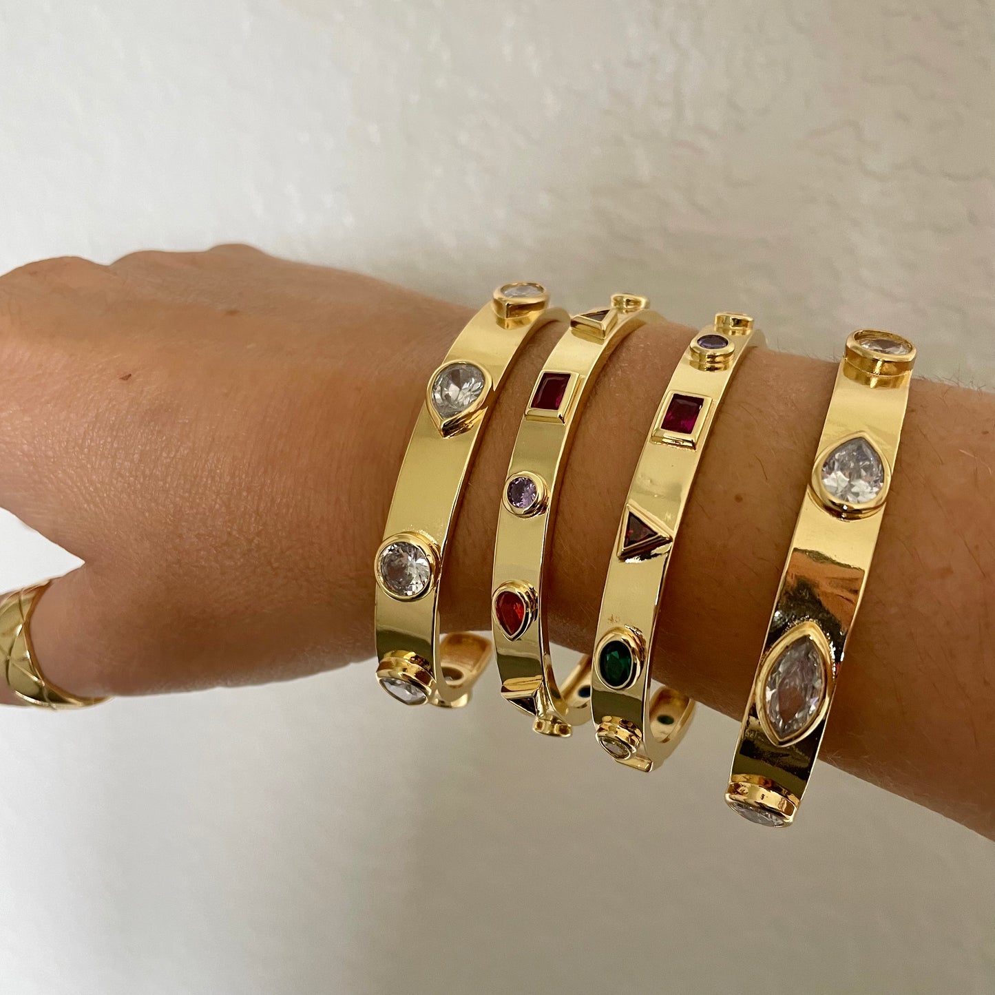 Empire Cuff: Clear