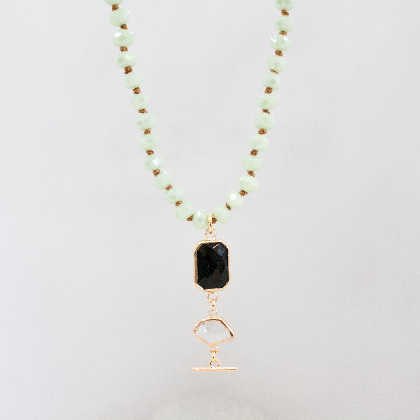 Spa Day Necklace :: Pearlized Mint