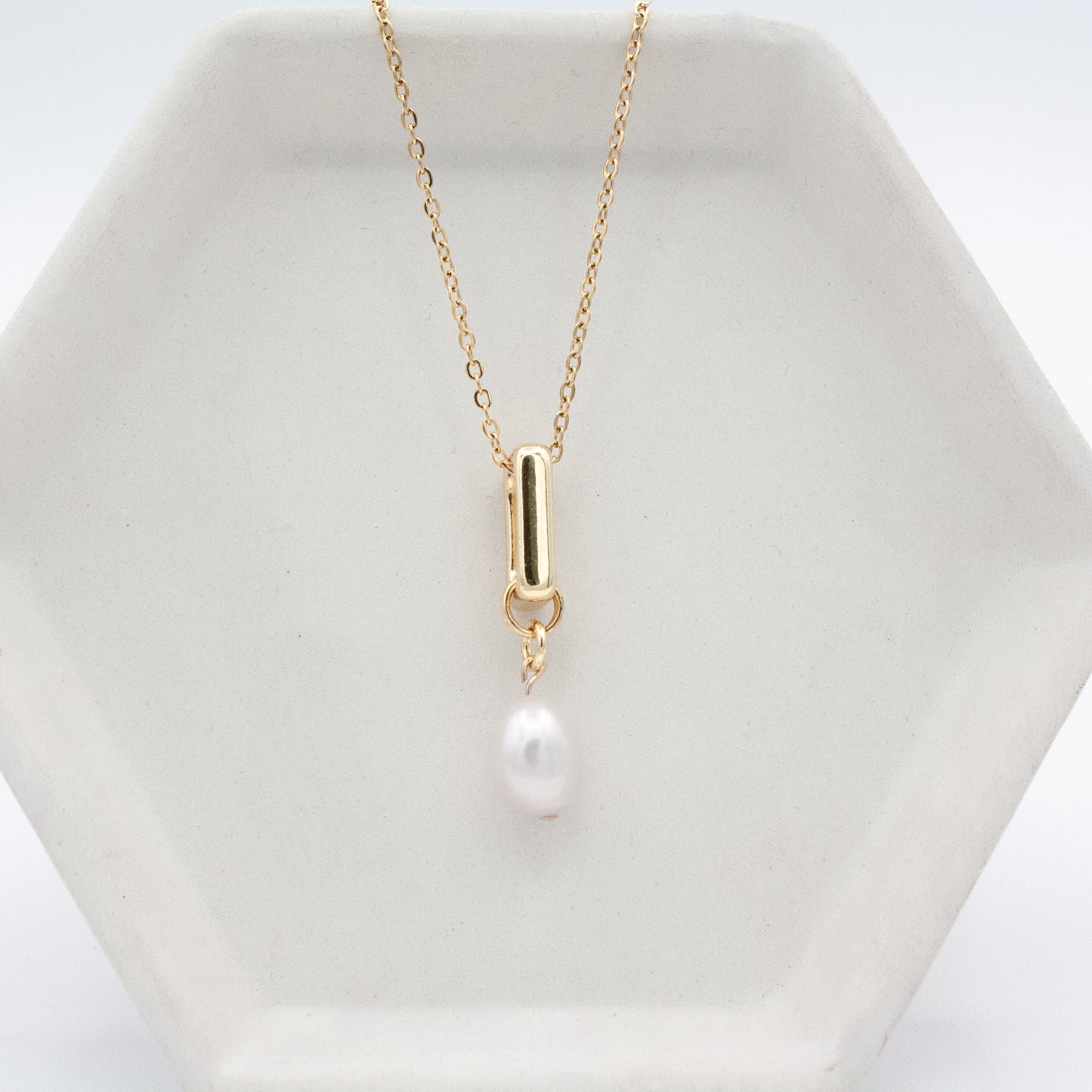 Pearl Moment Necklace :: 14k Gold Filled
