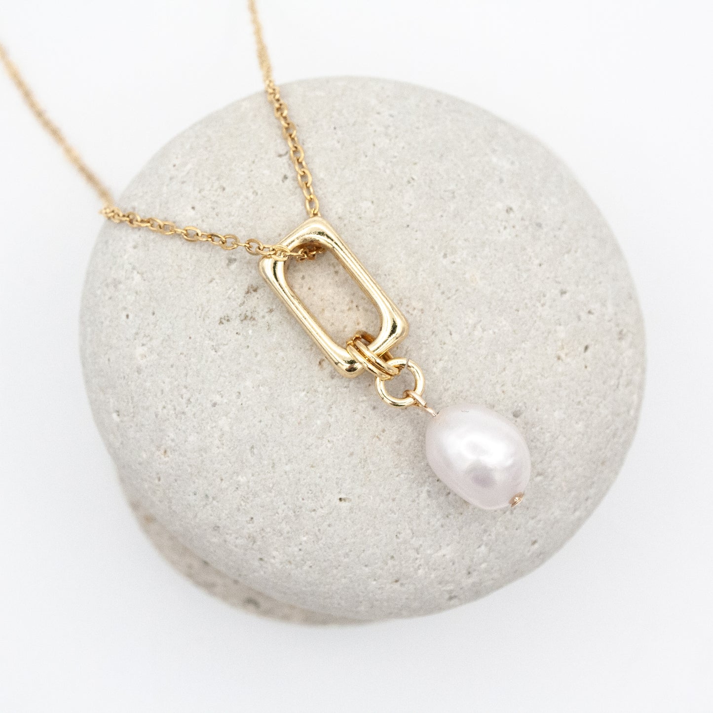 Pearl Moment Necklace :: 14k Gold Filled