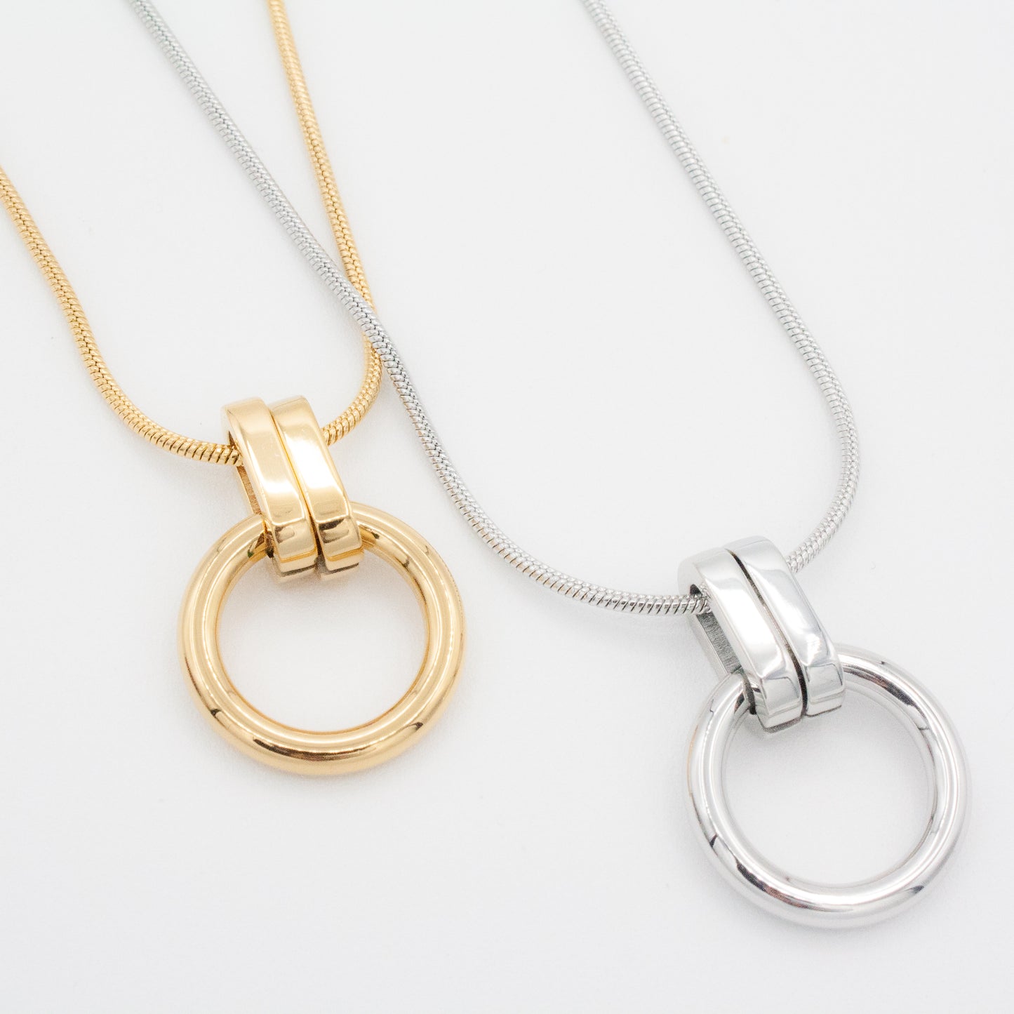 Cabana Sunglass Necklace