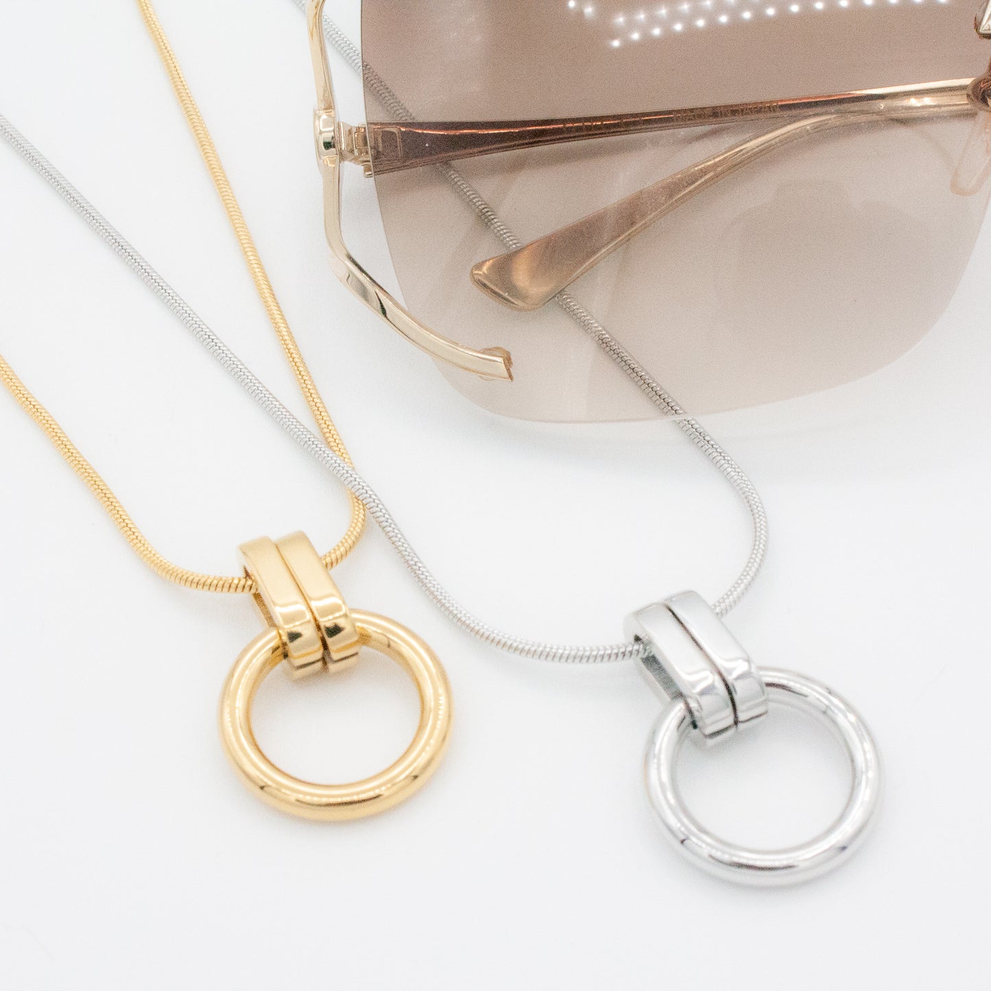 Cabana Sunglass Necklace