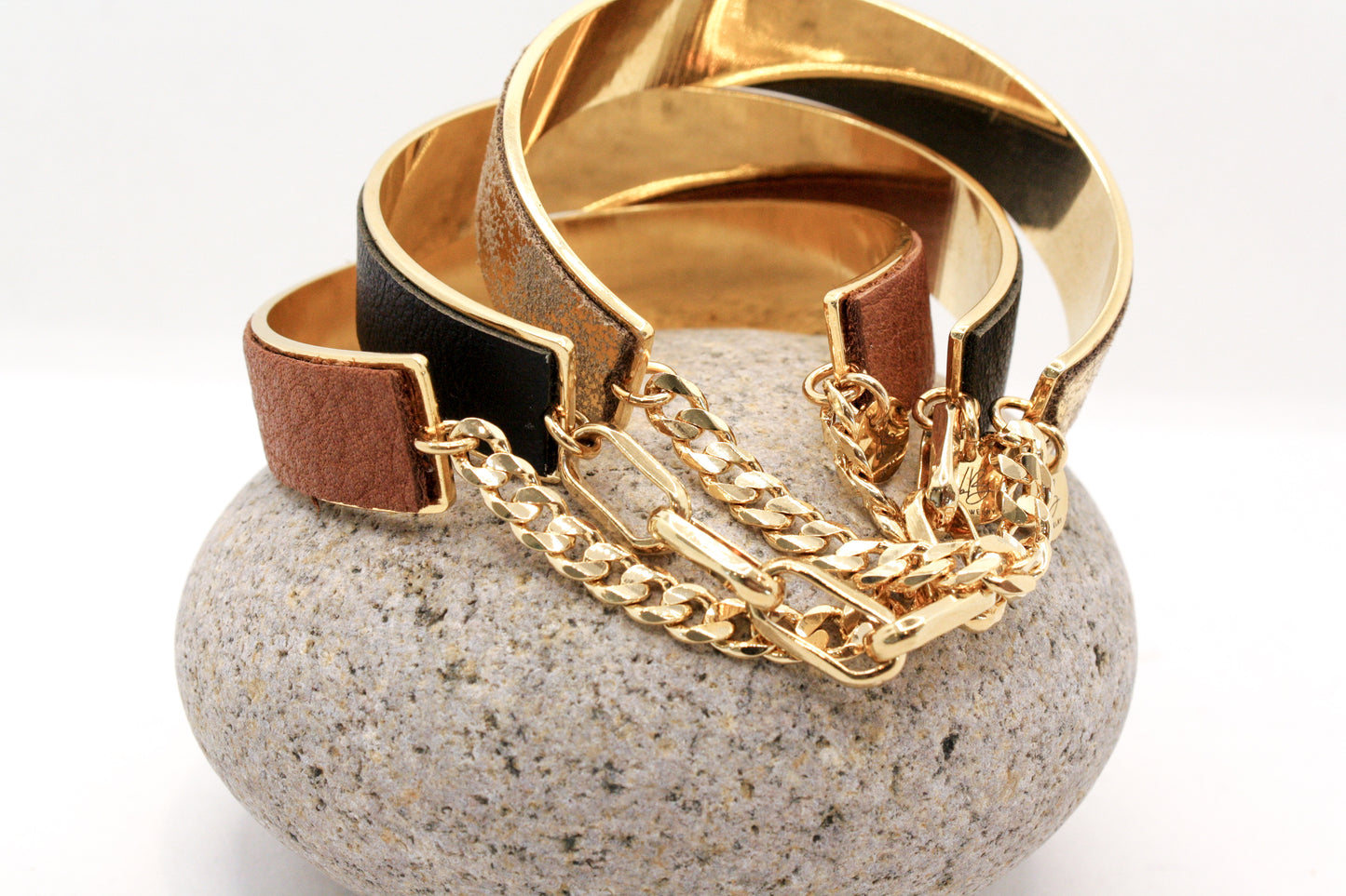 Bijoux Leather & Chain Cuff Bracelet : Metallic