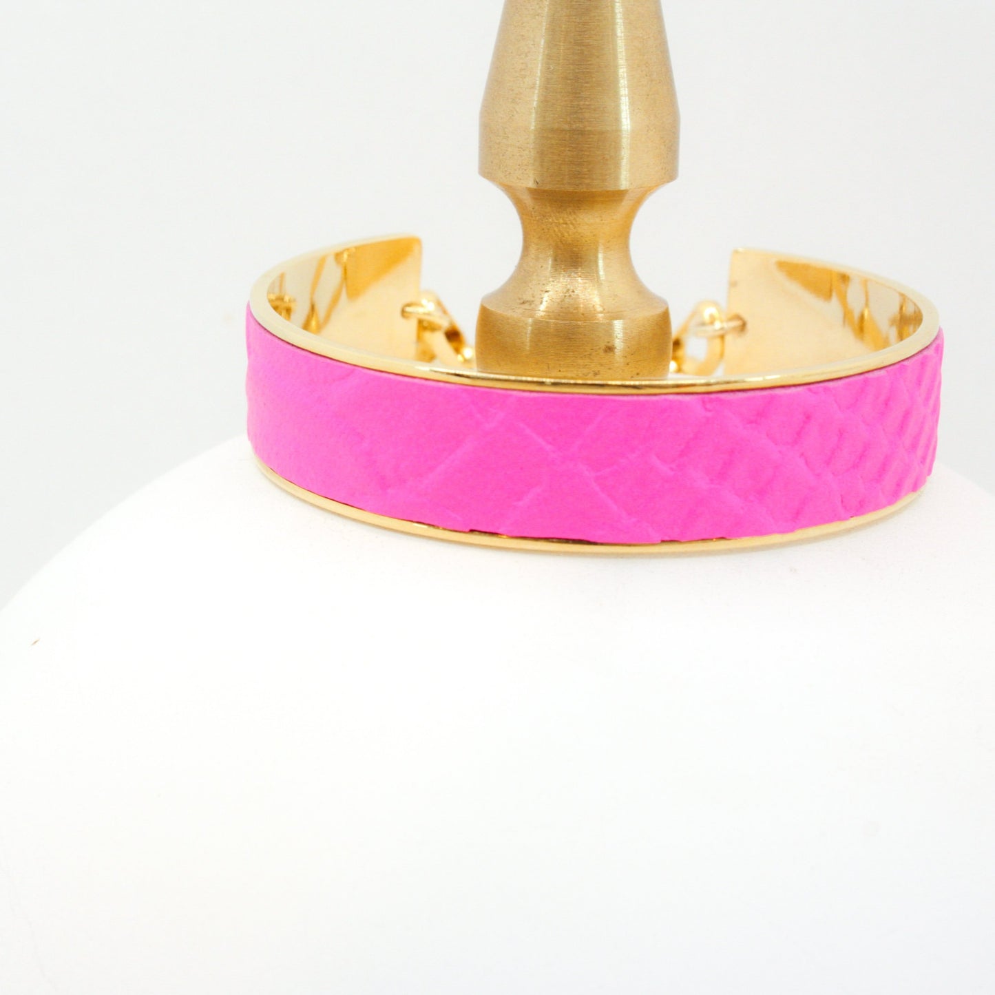 Bijoux Leather & Chain Cuff Bracelet : Neon Pink (1/2")