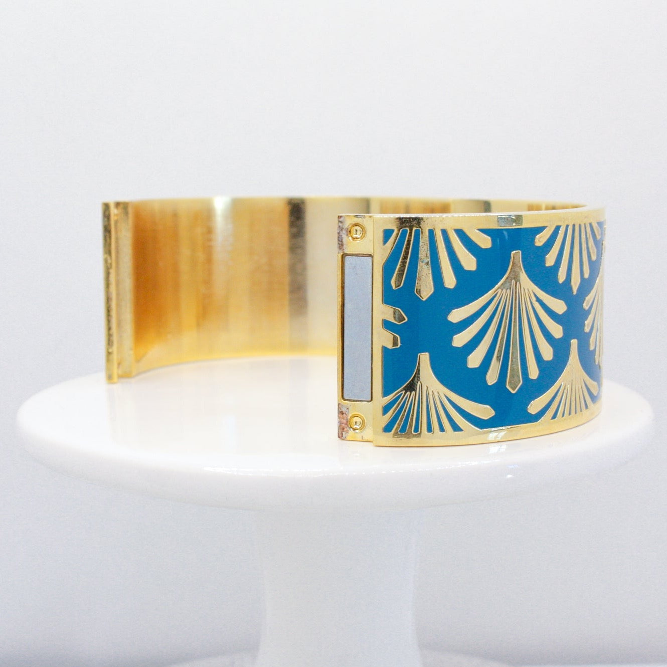 Vintage Art Deco Palm Cuff