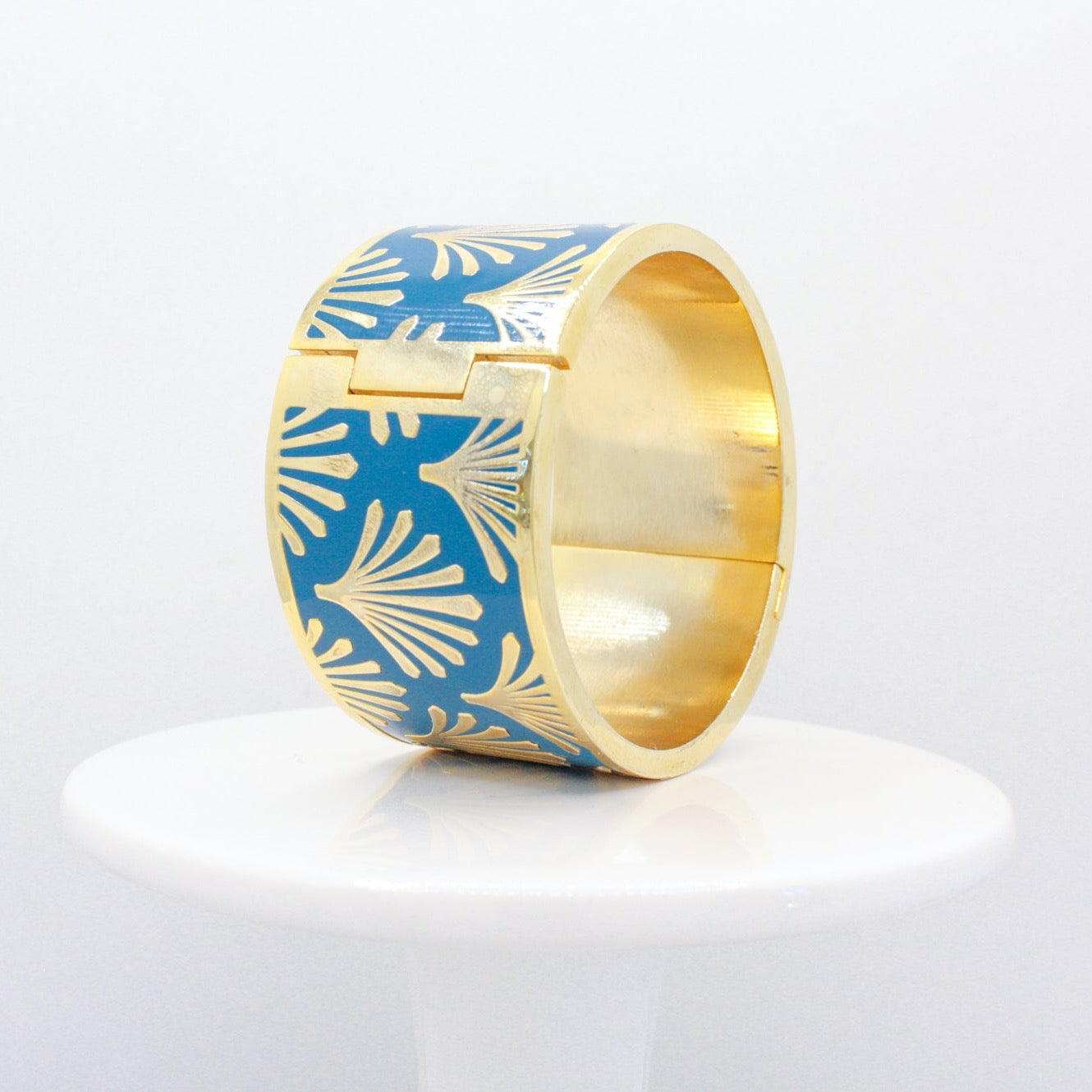 Vintage Art Deco Palm Cuff